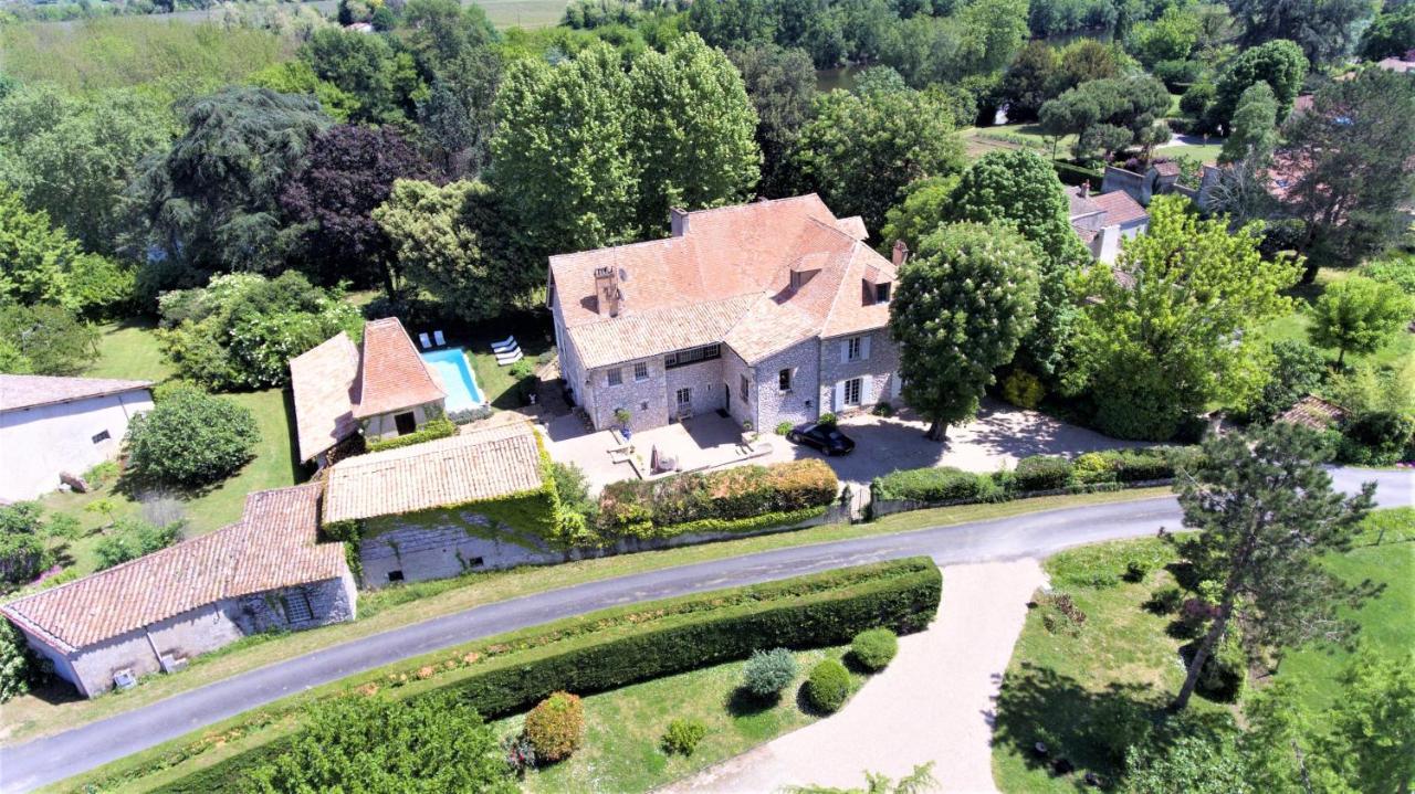 Bed and Breakfast Manoir du Bois Mignon à Le Fleix Extérieur photo